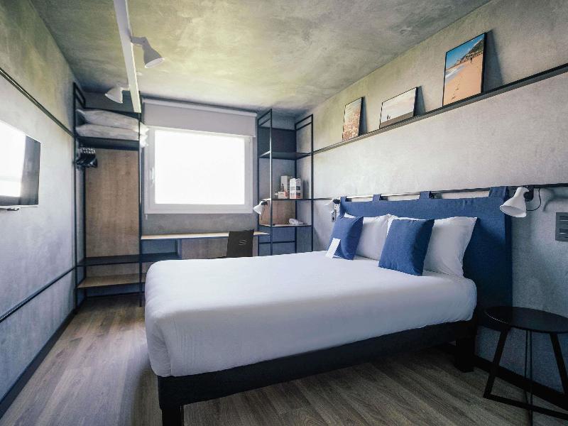 ibis Alicante image