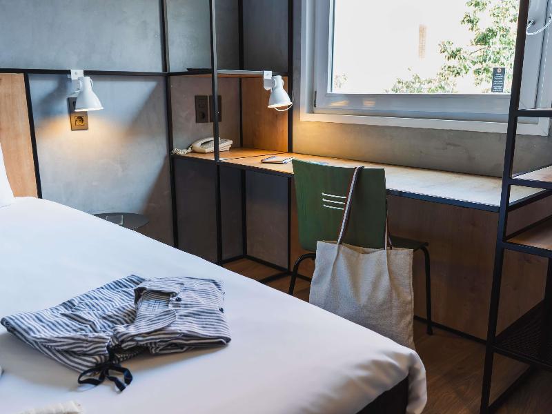 Ibis Alicante image