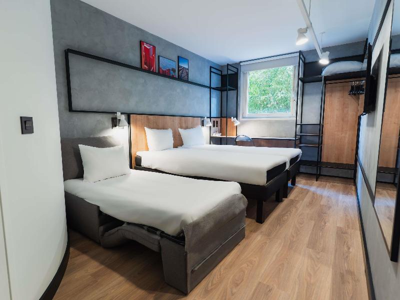 Ibis Alicante image