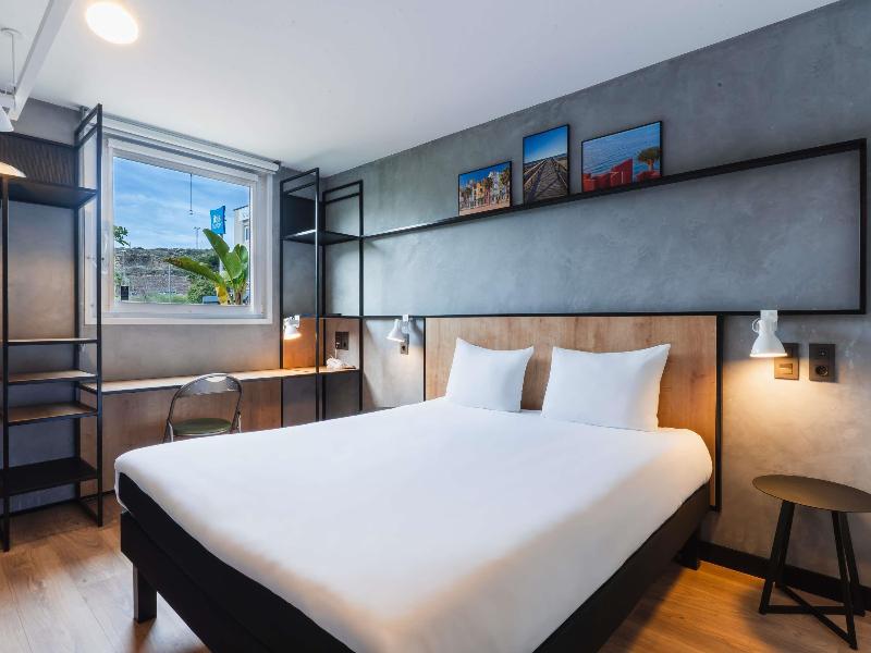 Ibis Alicante image