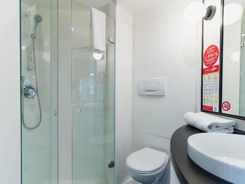 Ibis Alicante image