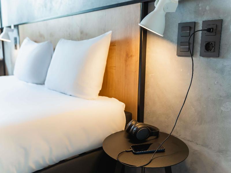 Ibis Alicante image