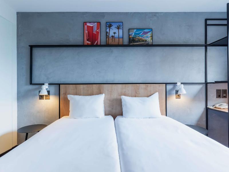 Ibis Alicante image