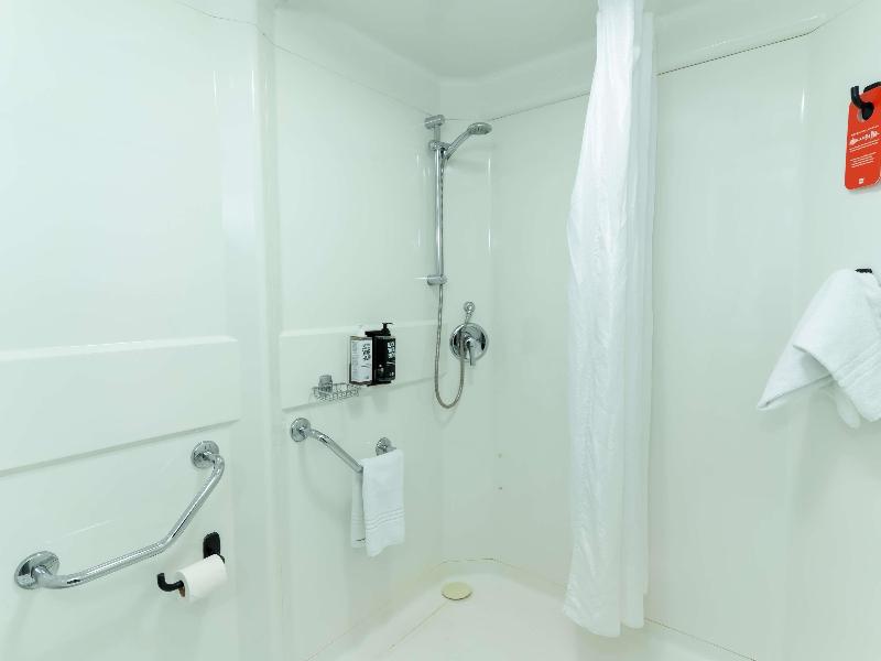 Ibis Alicante image