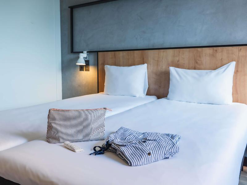 Ibis Alicante image