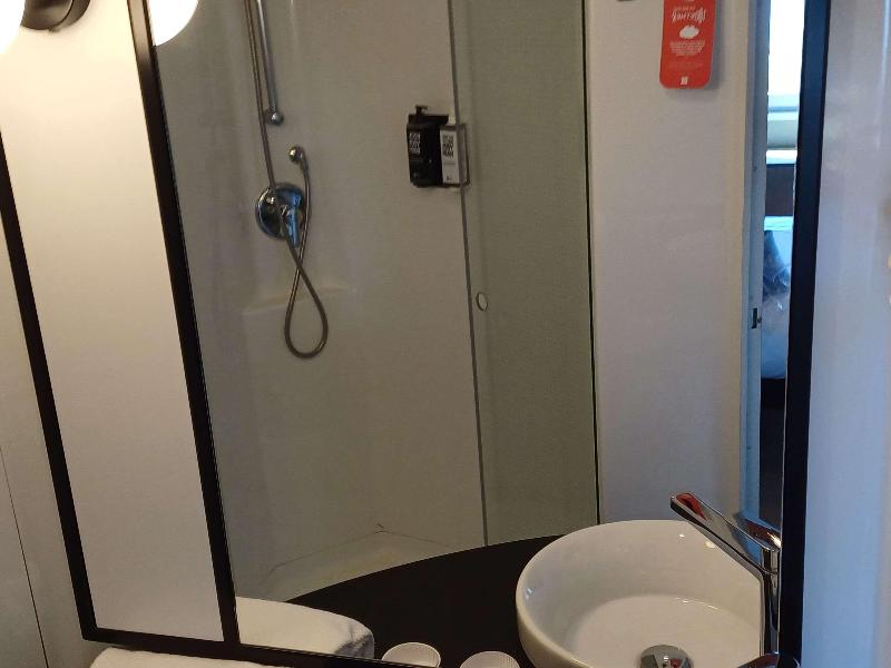 ibis Alicante image