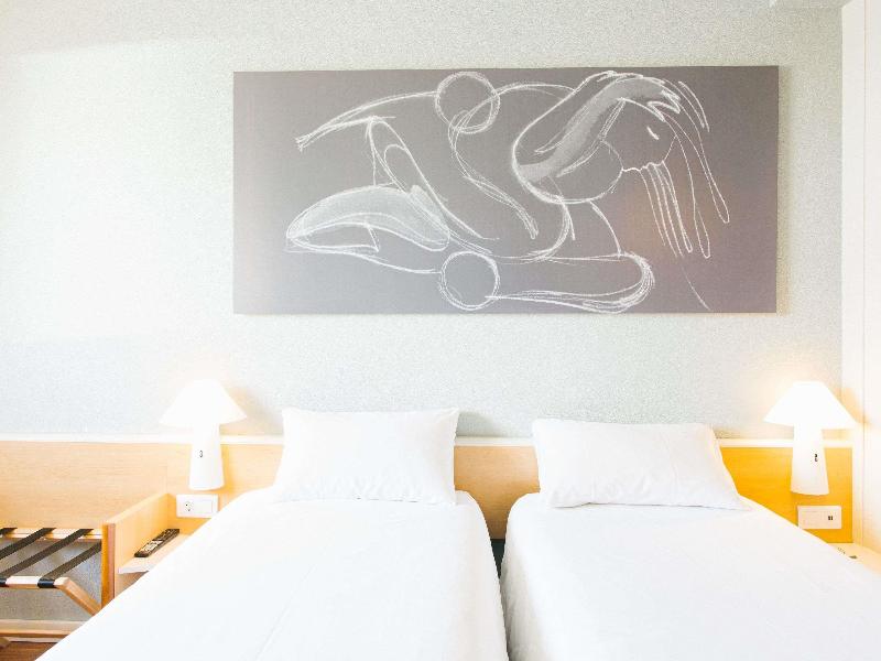 ibis Alicante Elche image