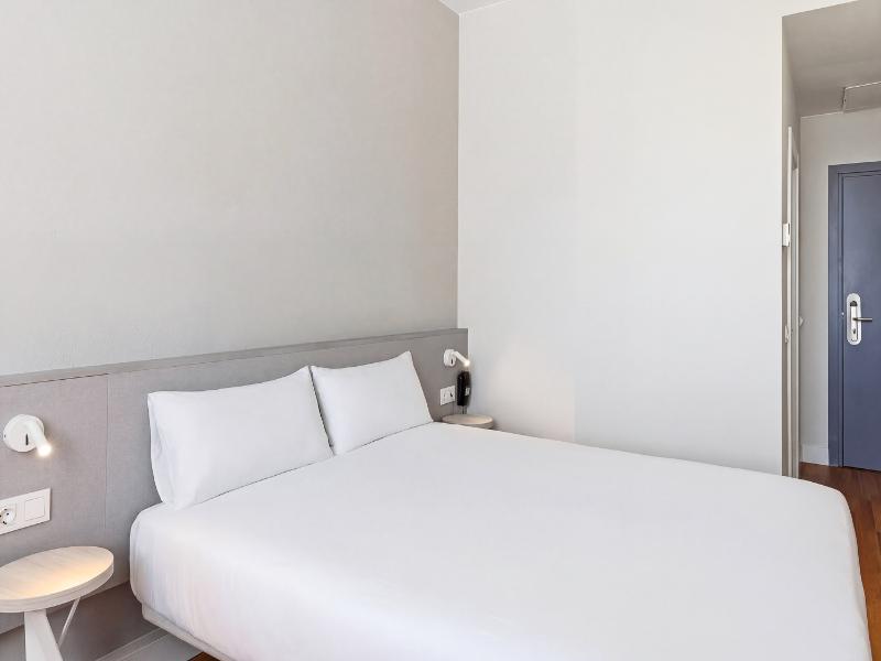 B&B HOTEL Barcelona Mataró image