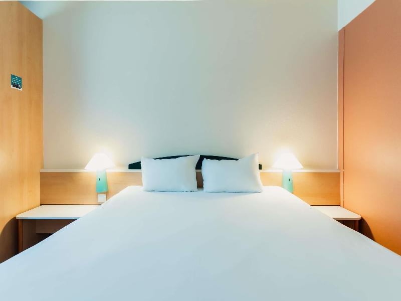 Ibis Barcelona Molins De Rei image
