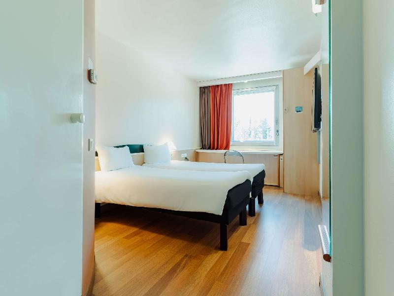 Ibis Barcelona Molins De Rei image