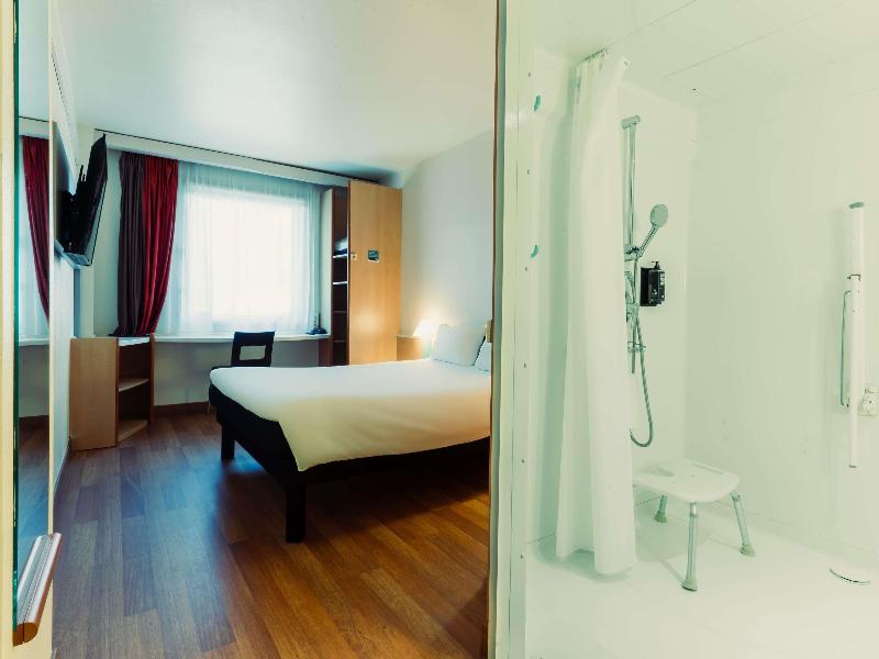 Ibis Barcelona Molins De Rei image