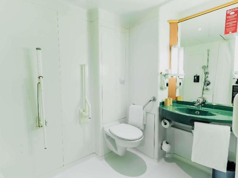 Ibis Barcelona Molins De Rei image