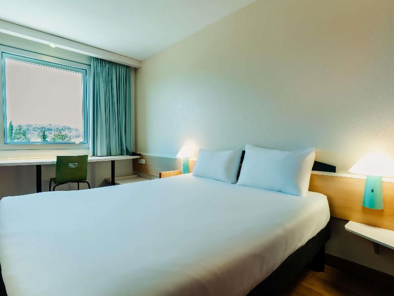 Ibis Barcelona Molins De Rei image