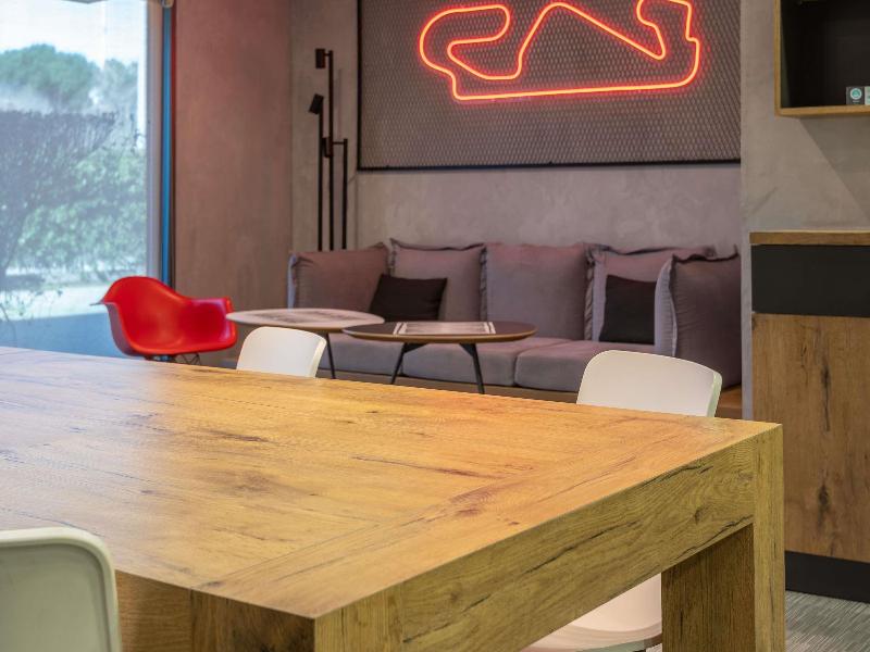 Ibis Barcelona Montmelo image