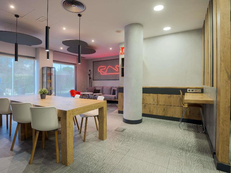 Ibis Barcelona Montmelo image