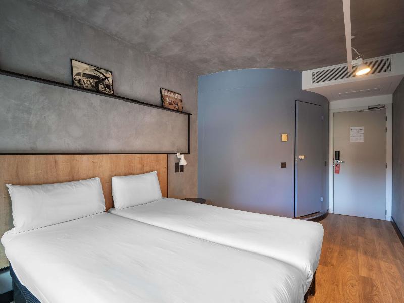 Ibis Barcelona Montmelo image