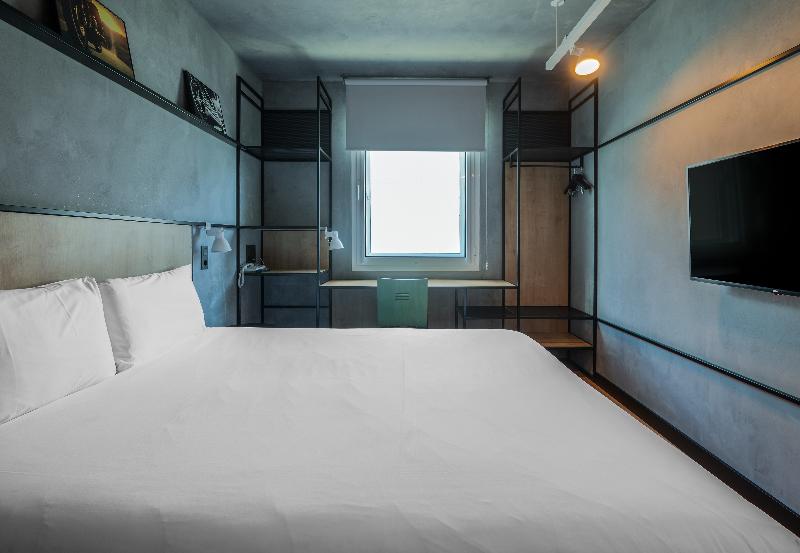 Ibis Barcelona Montmelo image
