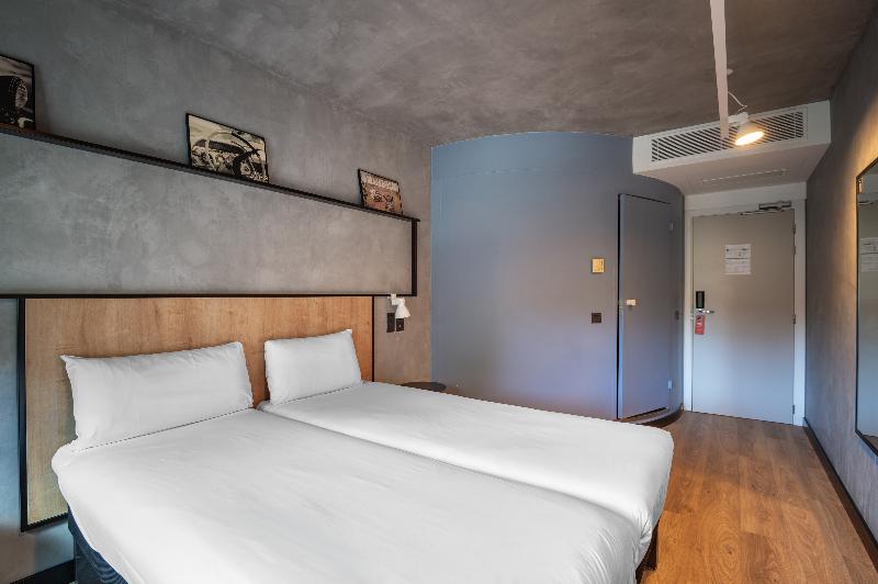 Ibis Barcelona Montmelo image