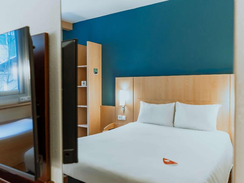 Ibis Barcelona Pza Glories 22 image