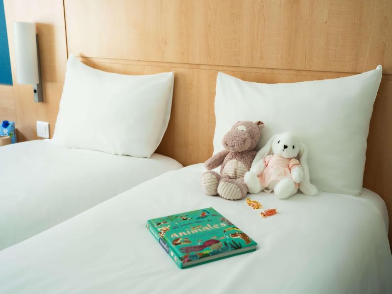 Ibis Barcelona Pza Glories 22 image