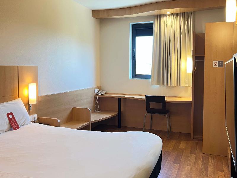 ibis Barcelona Ripollet image