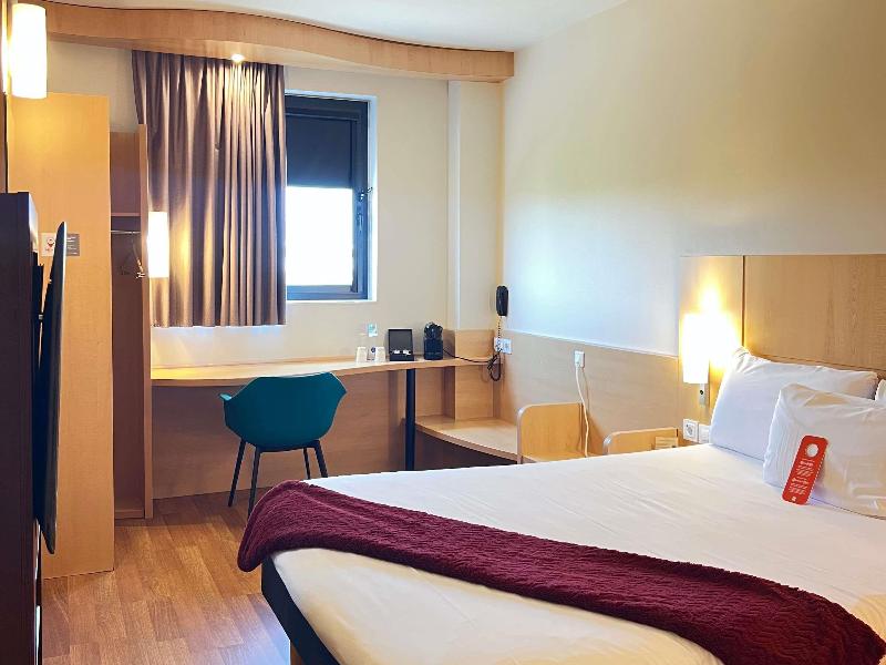 ibis Barcelona Ripollet image