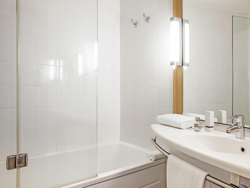 ibis Barcelona Ripollet image