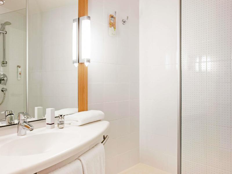 ibis Barcelona Ripollet image