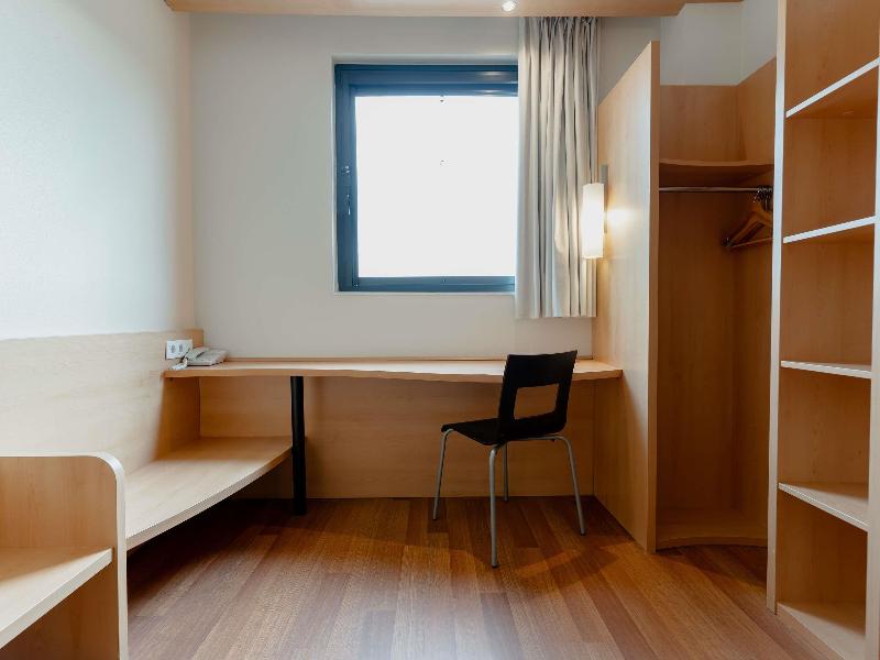 Ibis Barcelona Ripollet image