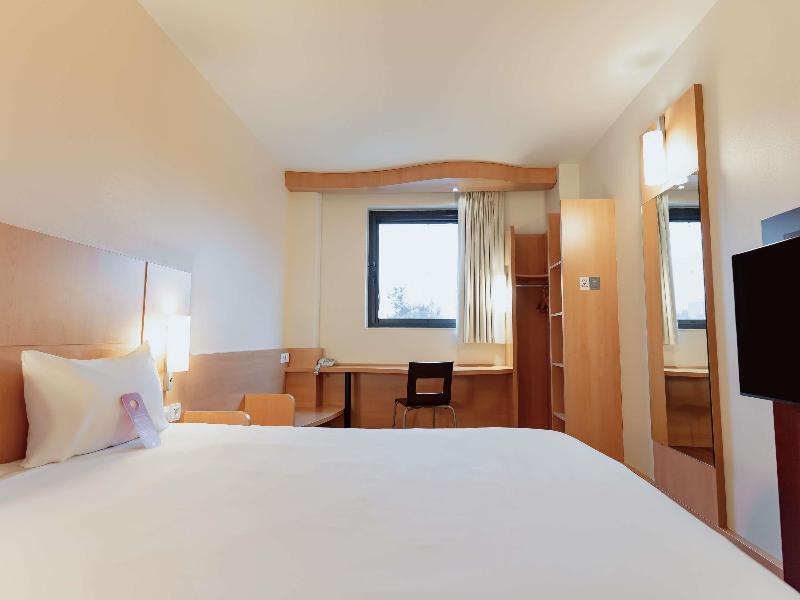 Ibis Barcelona Ripollet image