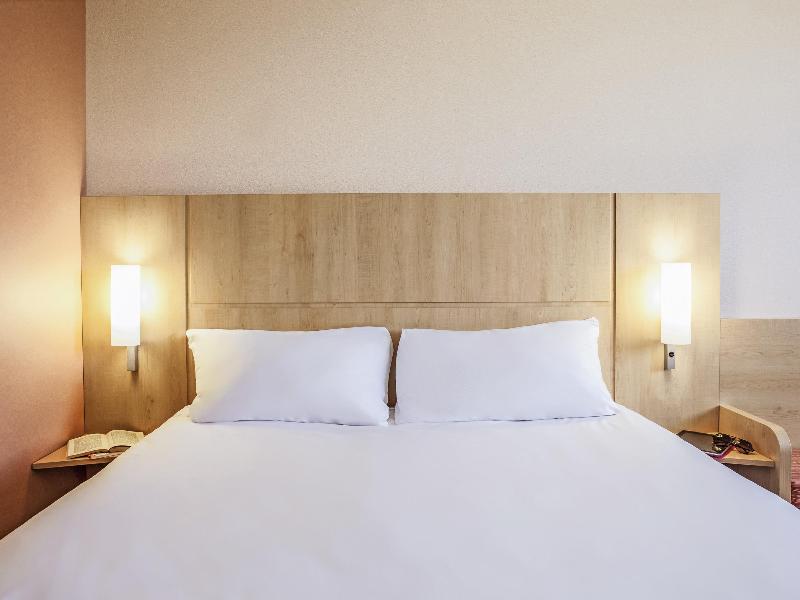 ibis Barcelona Ripollet image