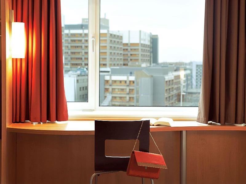 ibis Barcelona Santa Coloma image