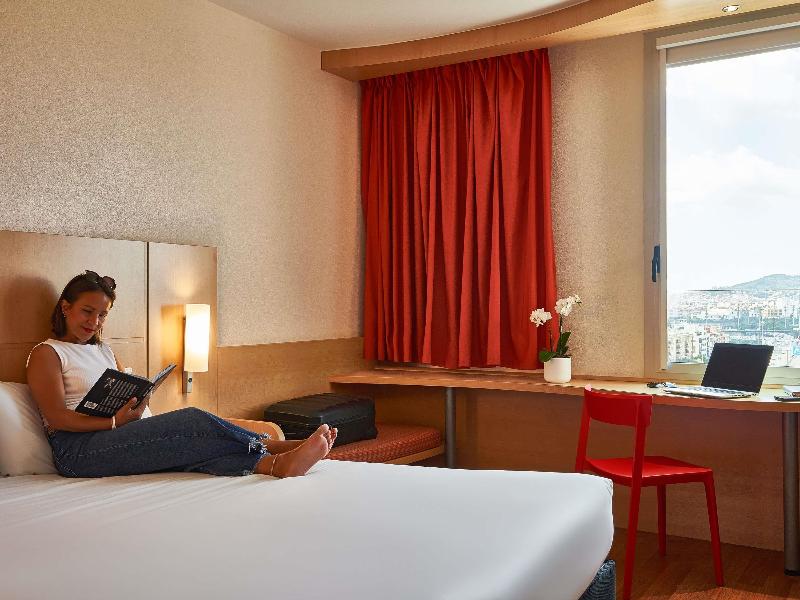 ibis Barcelona Santa Coloma image