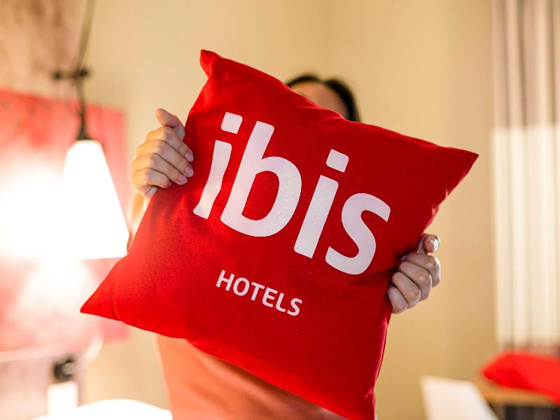 Ibis Irun image