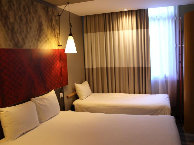 Ibis Irun image