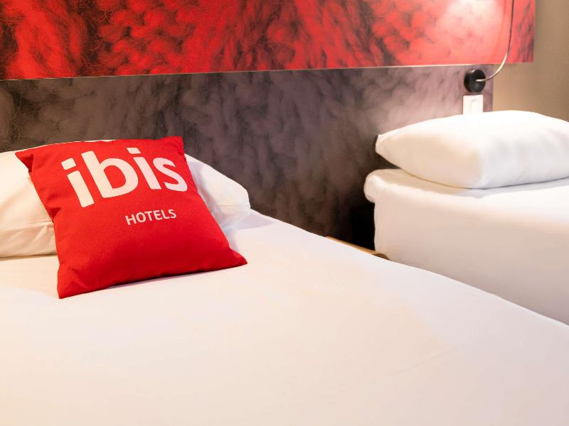 Ibis Irun image