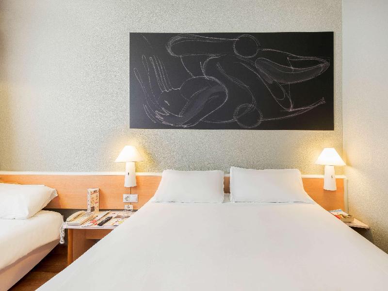 Ibis Granada