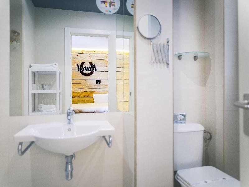 ibis Styles La Rioja Arnedo image