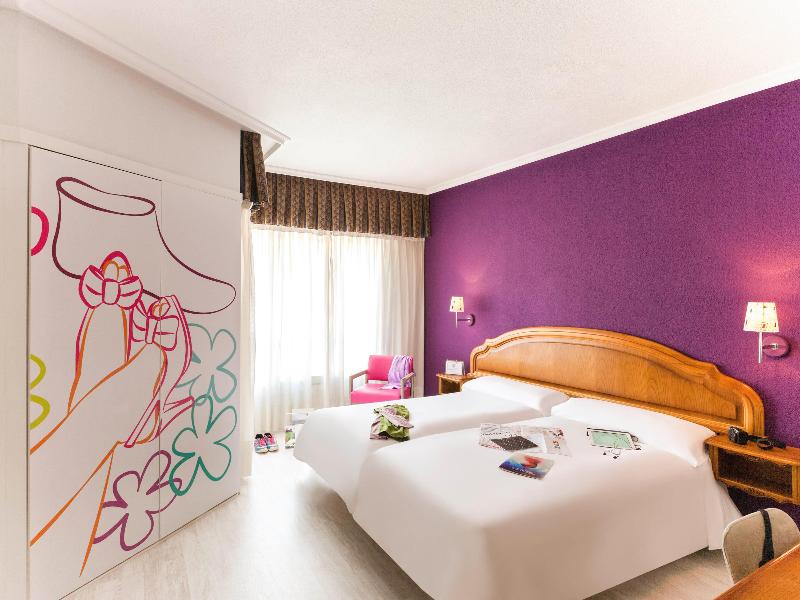 ibis Styles La Rioja Arnedo image