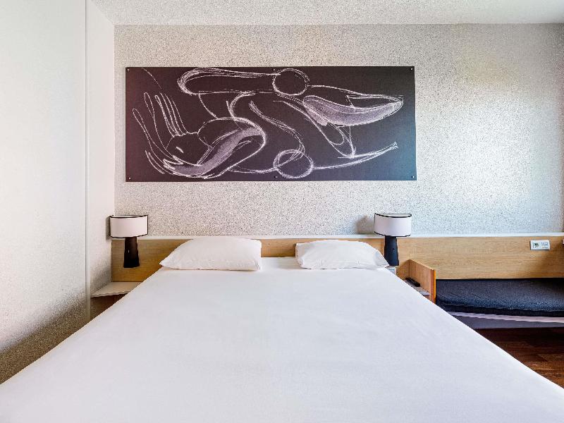 ibis Madrid Fuenlabrada image
