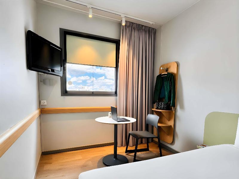 ibis budget Madrid Vallecas image