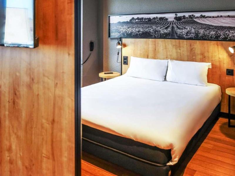 Ibis Valladolid image