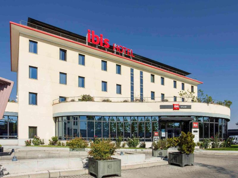 Ibis Valladolid image