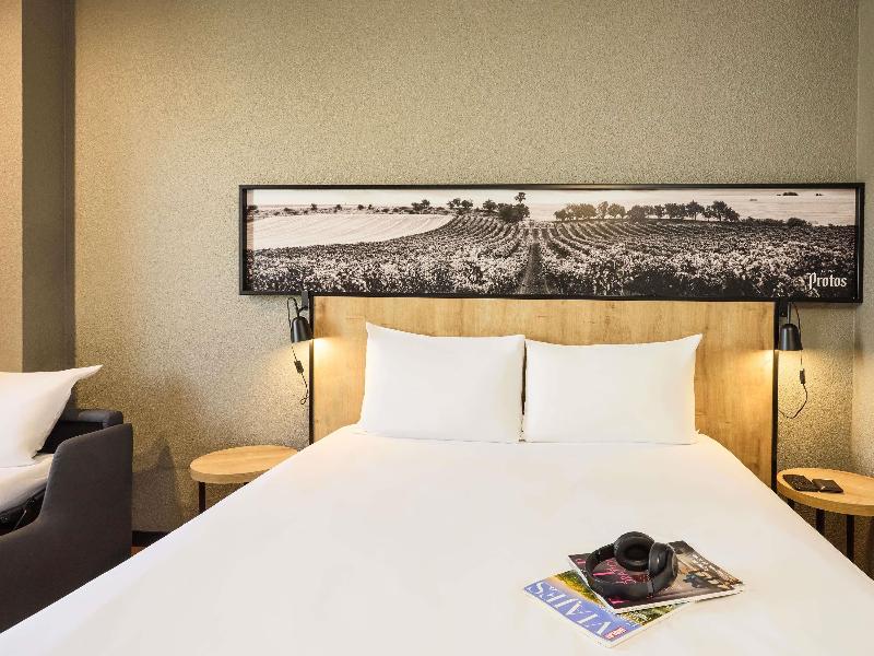 Ibis Valladolid image