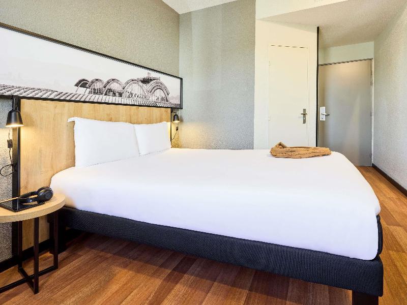 Ibis Valladolid image