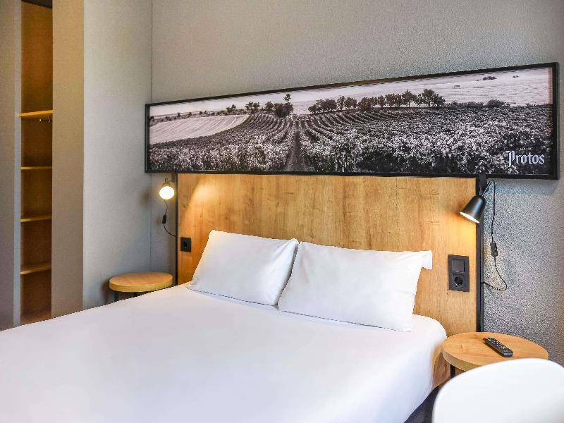 Ibis Valladolid image