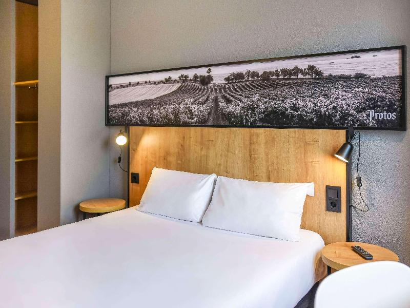 Ibis Valladolid image