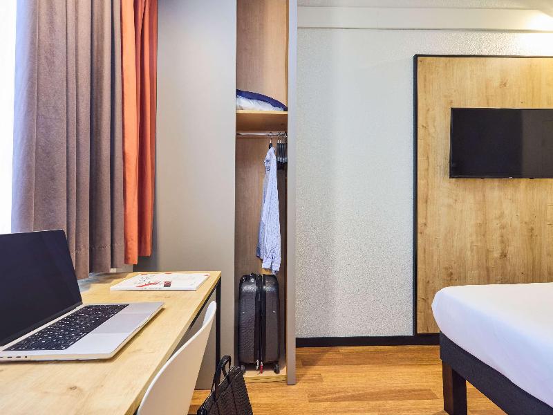 Ibis Valladolid image