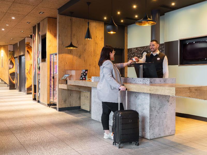 Ibis Geneve Aeroport image