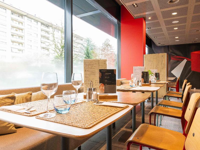 Ibis Genève Centre Nations image